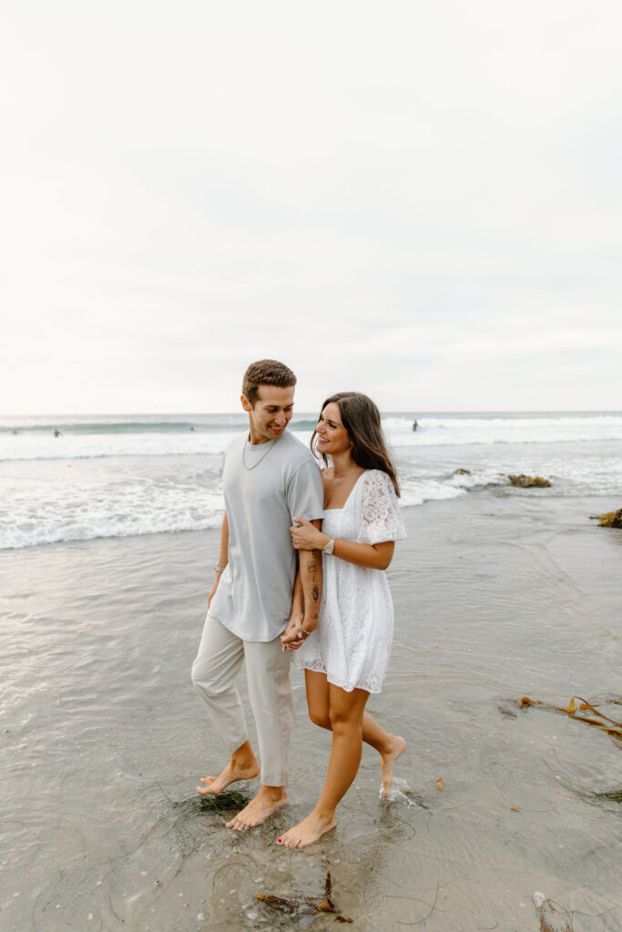 engagement photo shoot at beach