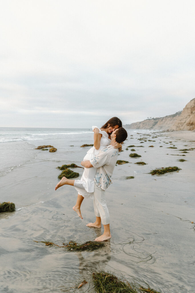 engagement photo shoot at beach